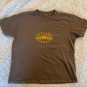 Brandy Melville graphic baby tee “OUTLAWS/TEXAS”